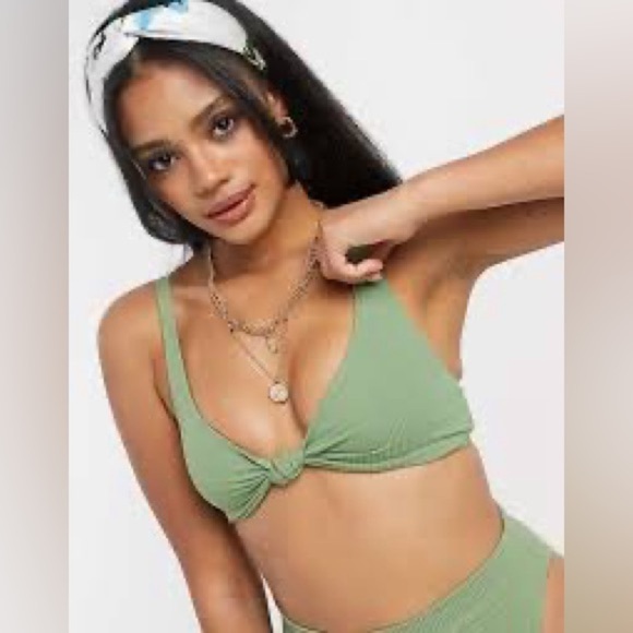 ASOS DESIGN mix-and-match rib knot front bikini top - Picture 1 of 9